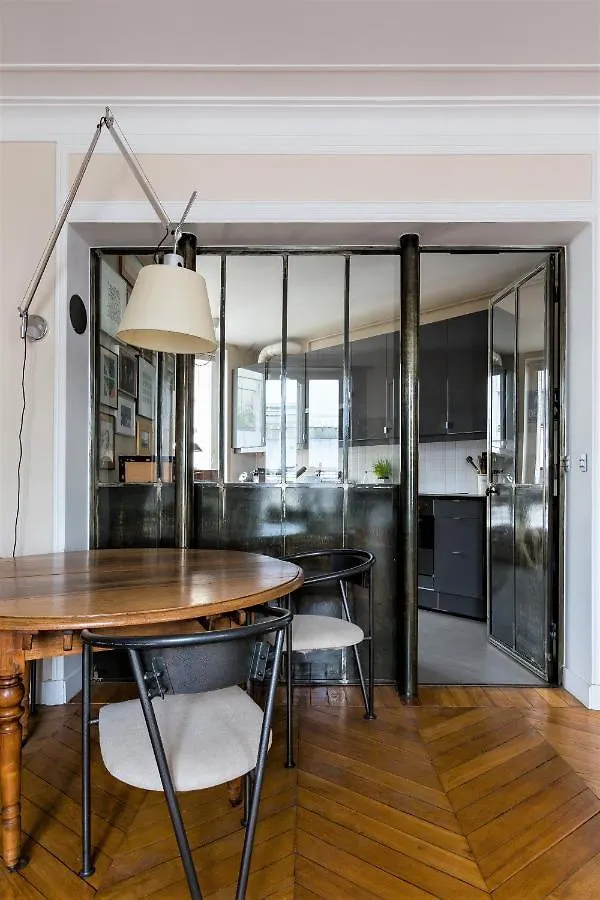 Veeve - Creative Paradise In Bastille Apartment